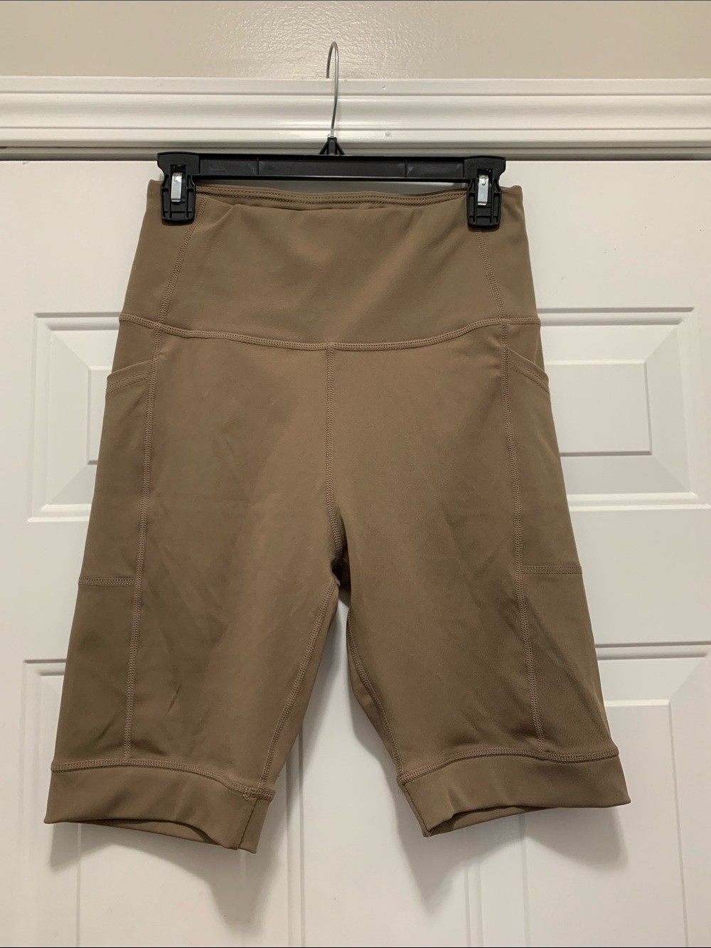4/$10 Body Glove Women's High-Waist Bike Shorts in Brown Size Large